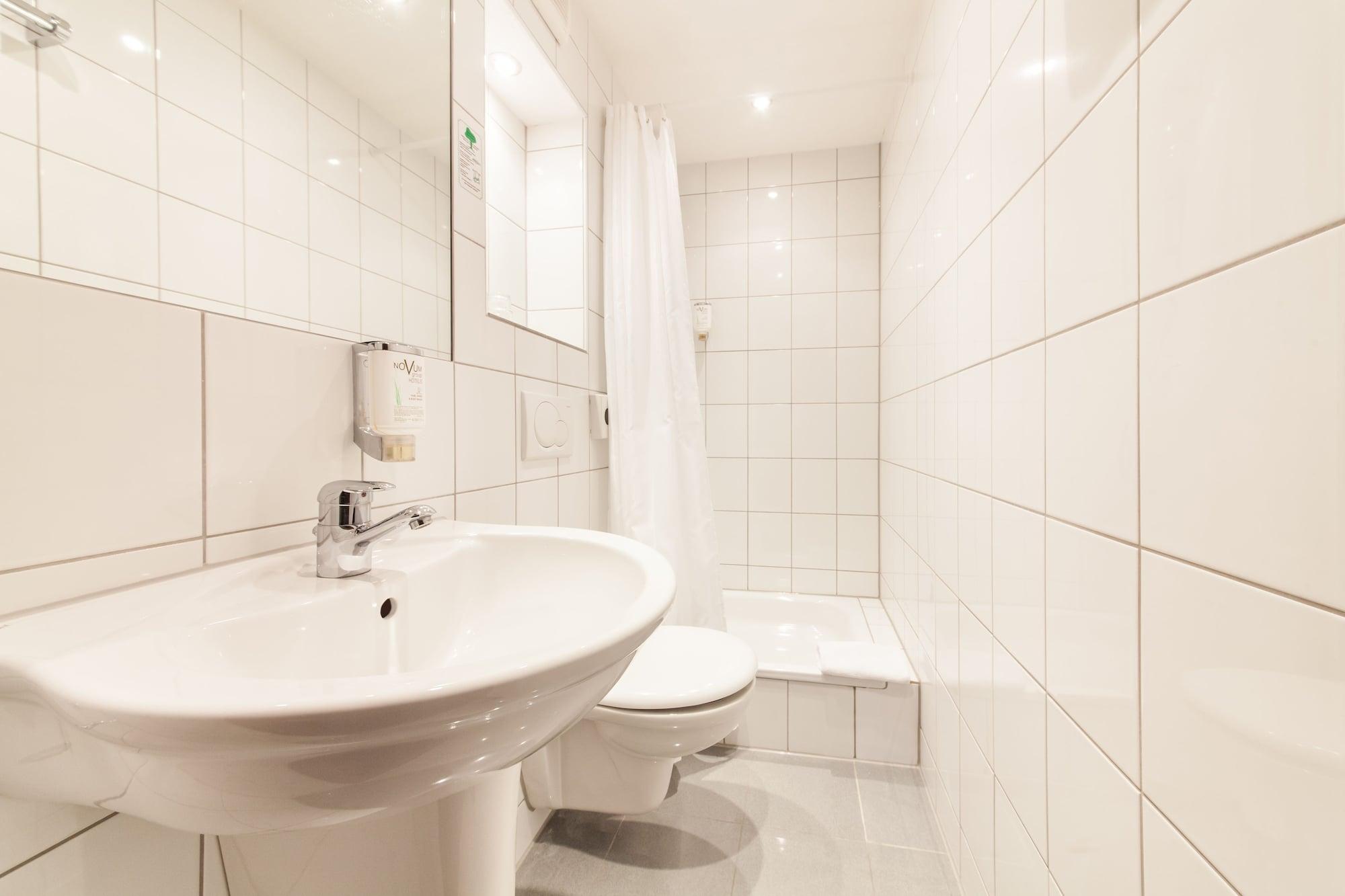 Hotel Maxim Duesseldorf City Kültér fotó
