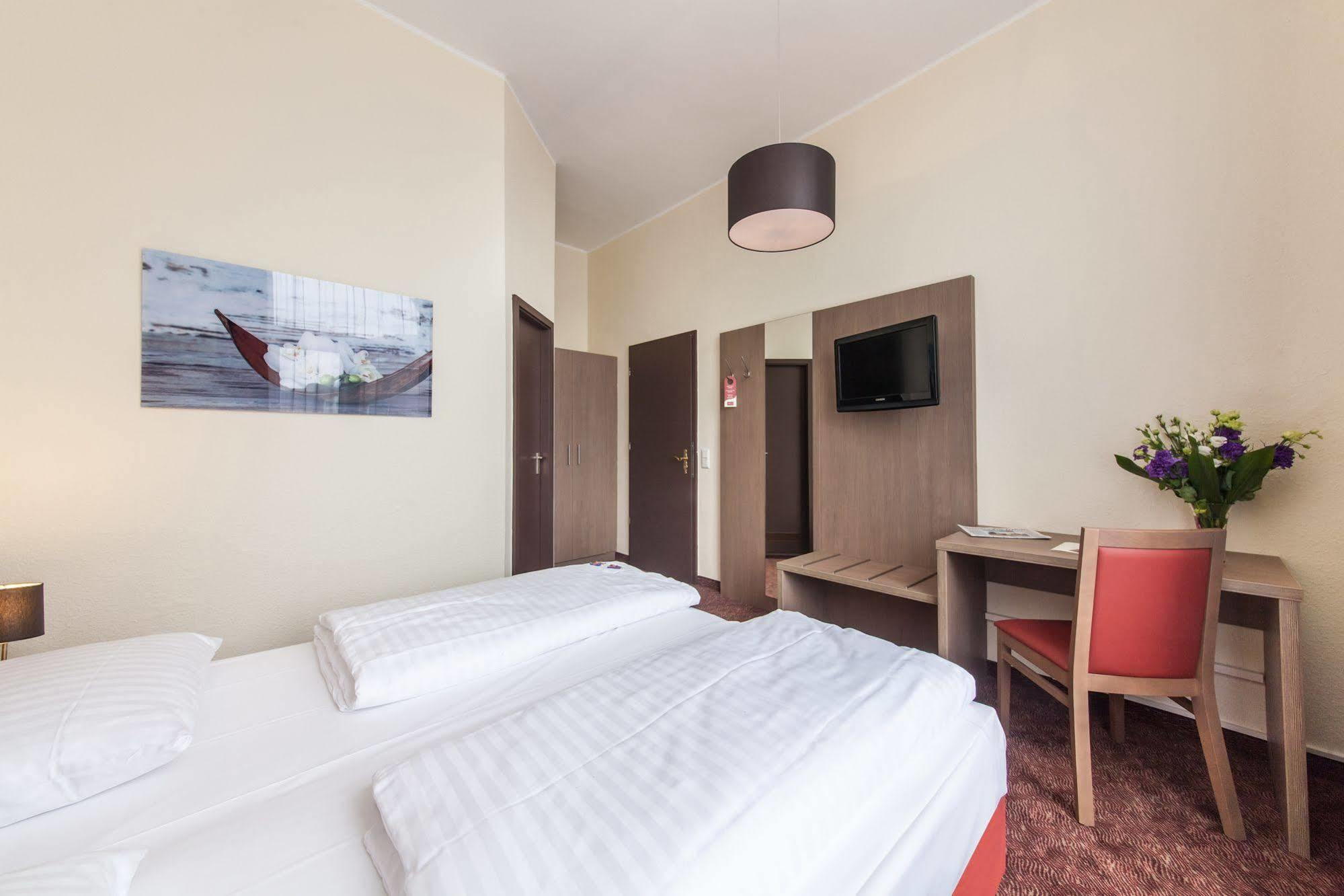 Hotel Maxim Duesseldorf City Kültér fotó